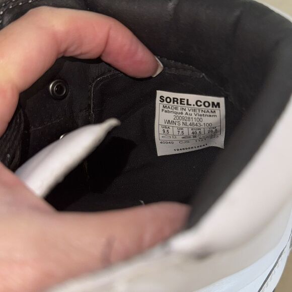 Sorel Lennox Lace Boots NWOT - Picture 9 of 10